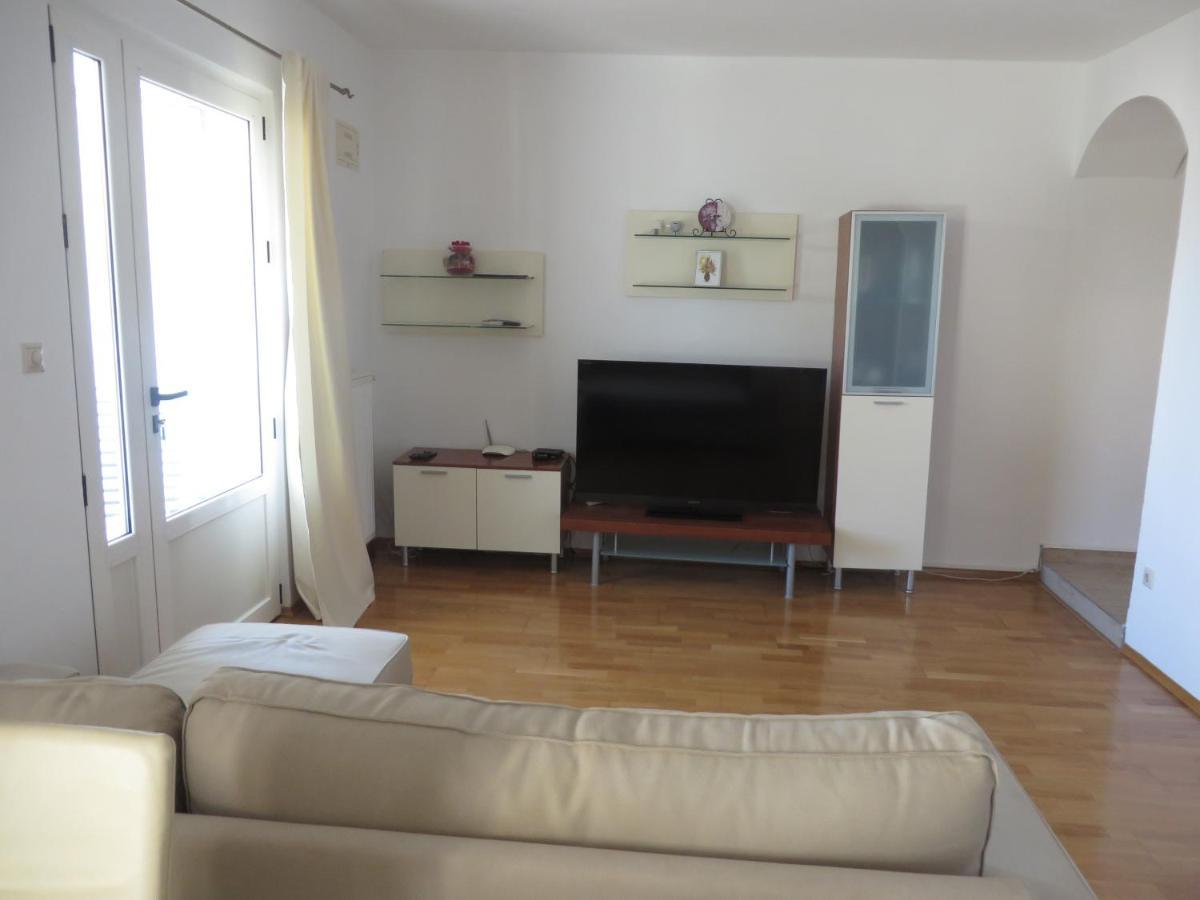 Apartments Tonka باكوشتاني المظهر الخارجي الصورة