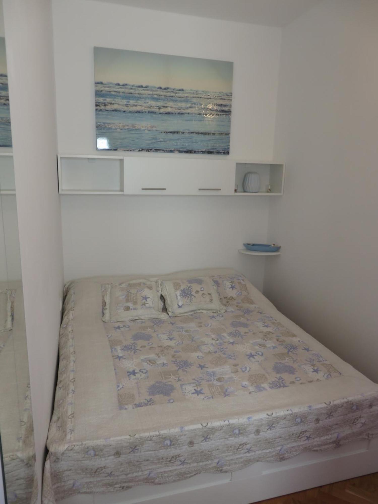 Apartments Tonka باكوشتاني الغرفة الصورة