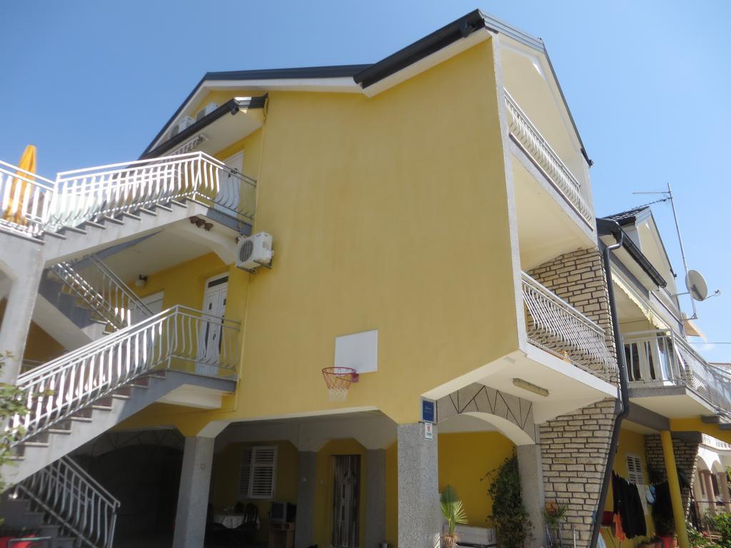 Apartments Tonka باكوشتاني المظهر الخارجي الصورة