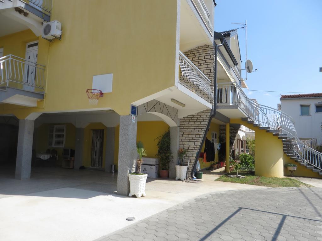 Apartments Tonka باكوشتاني المظهر الخارجي الصورة