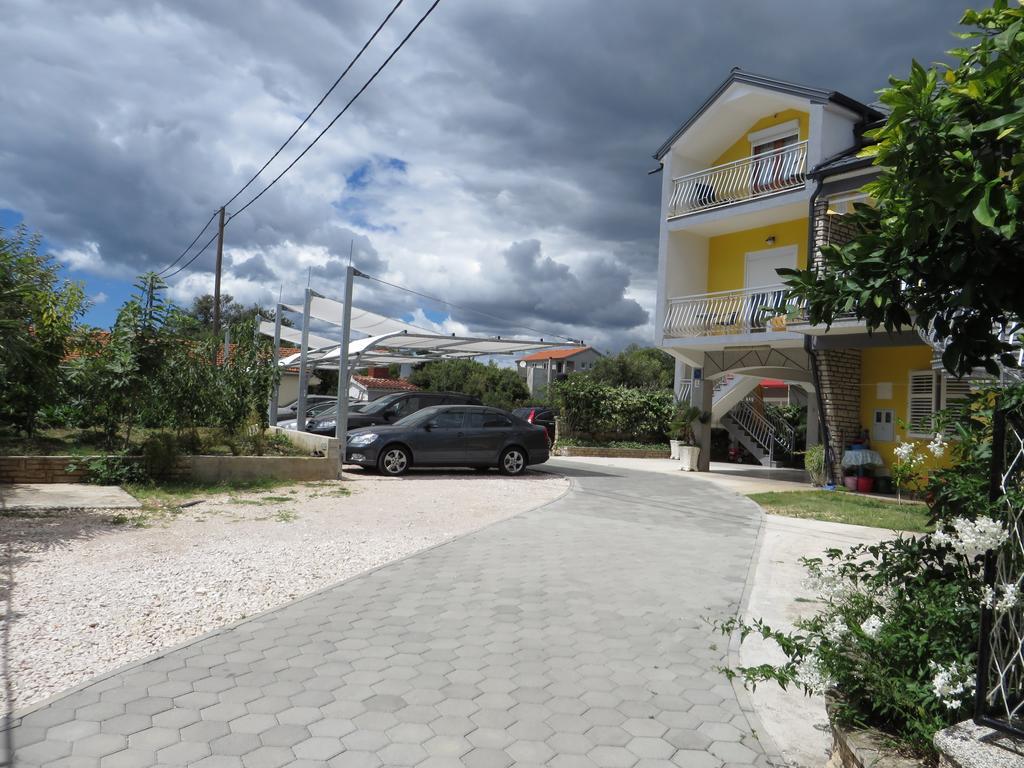 Apartments Tonka باكوشتاني المظهر الخارجي الصورة